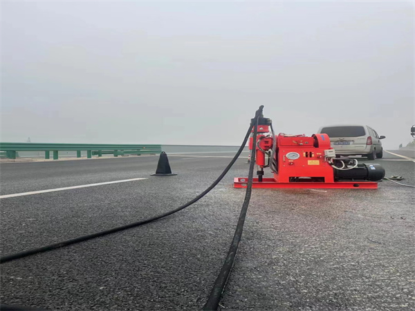 东坑镇马路路基路面开裂下沉注浆加固灌浆